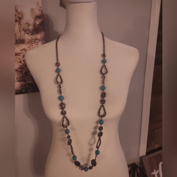 Elegant Turquoise and Silver Necklace #1 - Picture 1 of 3